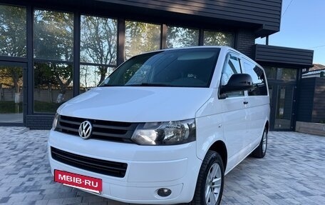 Volkswagen Caravelle T5, 2013 год, 2 150 000 рублей, 2 фотография