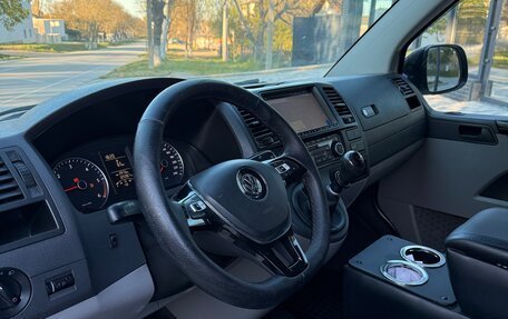 Volkswagen Caravelle T5, 2013 год, 2 150 000 рублей, 7 фотография