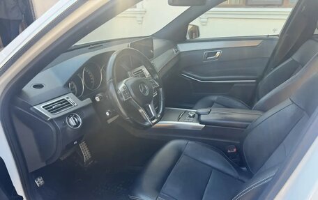 Mercedes-Benz E-Класс, 2015 год, 2 500 000 рублей, 7 фотография