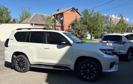 Toyota Land Cruiser Prado 150 рестайлинг 2, 2020 год, 6 800 000 рублей, 9 фотография