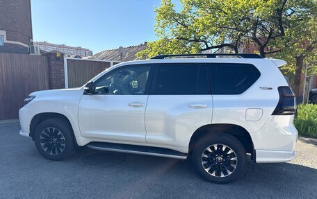 Toyota Land Cruiser Prado 150 рестайлинг 2, 2020 год, 6 800 000 рублей, 10 фотография