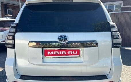 Toyota Land Cruiser Prado 150 рестайлинг 2, 2020 год, 6 800 000 рублей, 8 фотография