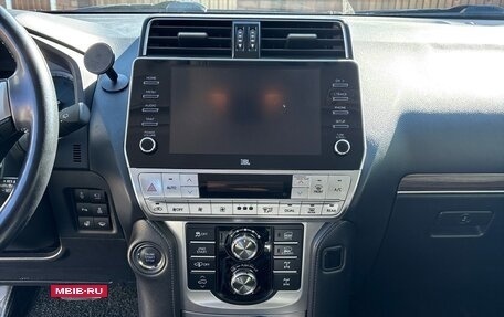 Toyota Land Cruiser Prado 150 рестайлинг 2, 2020 год, 6 800 000 рублей, 18 фотография