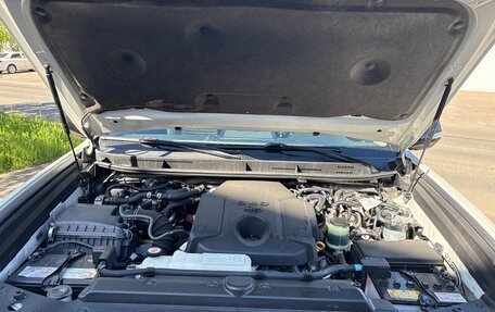 Toyota Land Cruiser Prado 150 рестайлинг 2, 2020 год, 6 800 000 рублей, 33 фотография