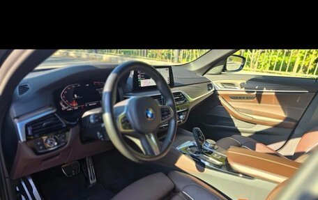 BMW 5 серия, 2019 год, 4 800 000 рублей, 6 фотография