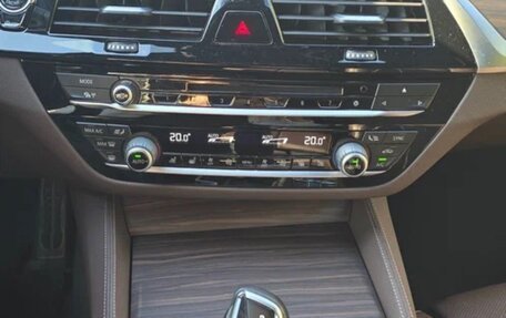 BMW 5 серия, 2019 год, 4 800 000 рублей, 9 фотография