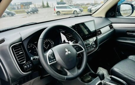 Mitsubishi Outlander III рестайлинг 3, 2013 год, 1 520 000 рублей, 4 фотография