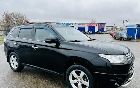 Mitsubishi Outlander III рестайлинг 3, 2013 год, 1 520 000 рублей, 5 фотография