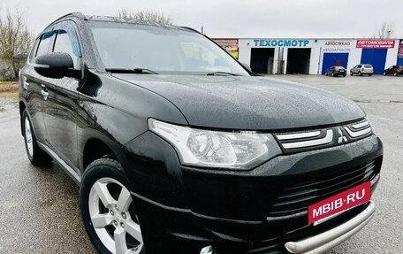 Mitsubishi Outlander III рестайлинг 3, 2013 год, 1 520 000 рублей, 9 фотография