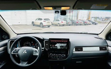 Mitsubishi Outlander III рестайлинг 3, 2013 год, 1 520 000 рублей, 13 фотография