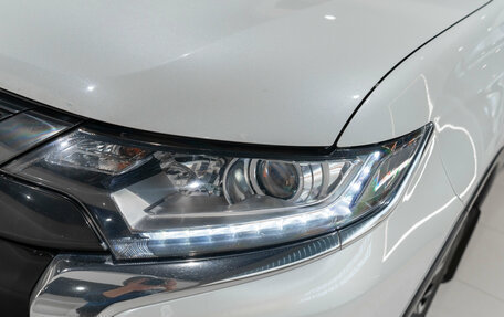 Mitsubishi Outlander III рестайлинг 3, 2021 год, 2 175 000 рублей, 26 фотография