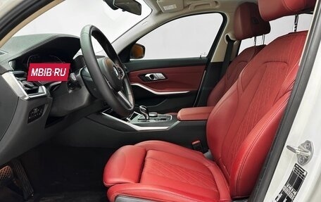 BMW 3 серия, 2021 год, 2 900 000 рублей, 18 фотография