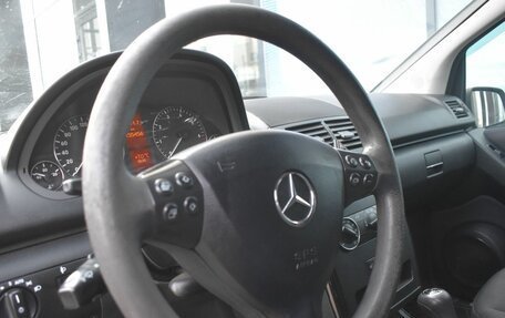 Mercedes-Benz A-Класс, 2012 год, 670 000 рублей, 13 фотография