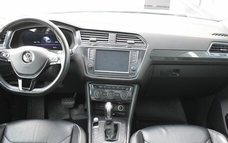 Volkswagen Tiguan II, 2017 год, 2 980 000 рублей, 13 фотография