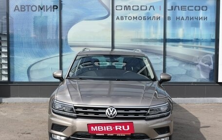 Volkswagen Tiguan II, 2017 год, 2 980 000 рублей, 2 фотография