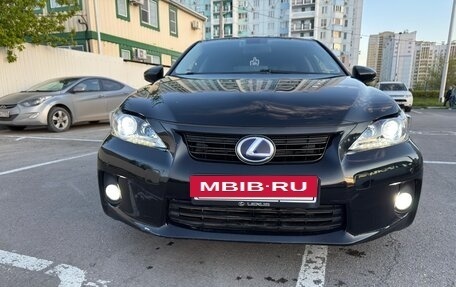 Lexus CT I рестайлинг, 2011 год, 1 600 000 рублей, 2 фотография
