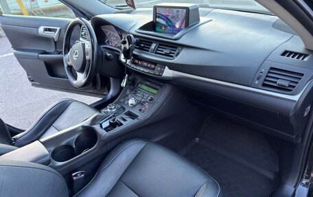 Lexus CT I рестайлинг, 2011 год, 1 600 000 рублей, 23 фотография