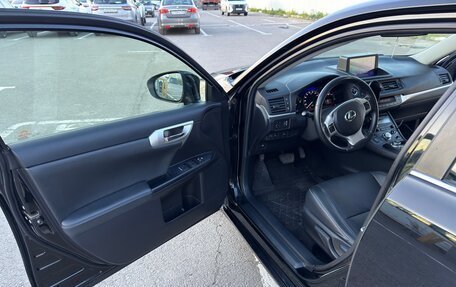 Lexus CT I рестайлинг, 2011 год, 1 600 000 рублей, 22 фотография