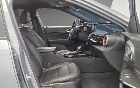 Chevrolet Trax, 2023 год, 1 620 000 рублей, 10 фотография