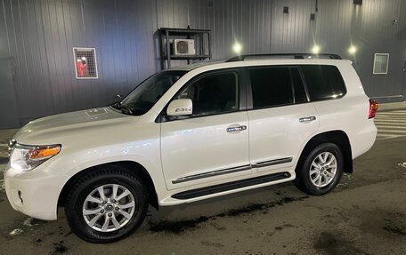 Toyota Land Cruiser 200, 2015 год, 5 000 000 рублей, 2 фотография