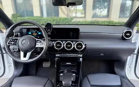 Mercedes-Benz A-Класс, 2022 год, 2 213 126 рублей, 8 фотография