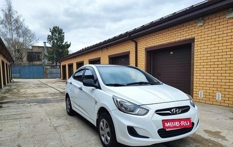 Hyundai Solaris II рестайлинг, 2012 год, 638 000 рублей, 3 фотография