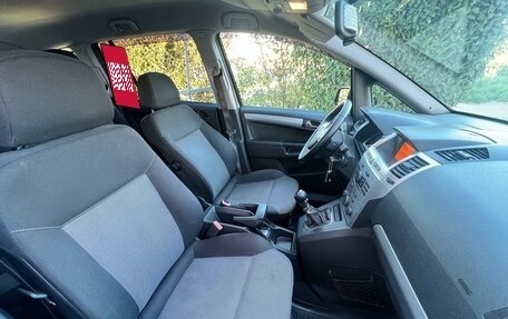 Opel Zafira B, 2012 год, 897 000 рублей, 33 фотография