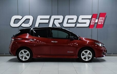 Nissan Leaf II, 2019 год, 2 200 000 рублей, 5 фотография