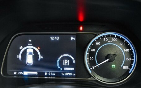 Nissan Leaf II, 2019 год, 2 200 000 рублей, 16 фотография