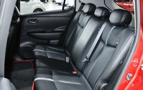 Nissan Leaf II, 2019 год, 2 200 000 рублей, 11 фотография