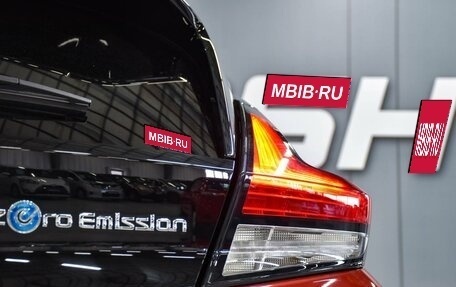 Nissan Leaf II, 2019 год, 2 200 000 рублей, 7 фотография