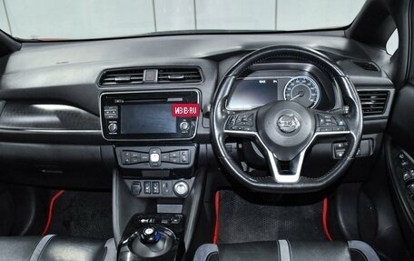 Nissan Leaf II, 2019 год, 2 200 000 рублей, 14 фотография