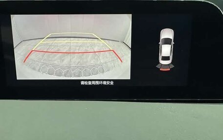 Mazda 3, 2023 год, 1 570 000 рублей, 12 фотография