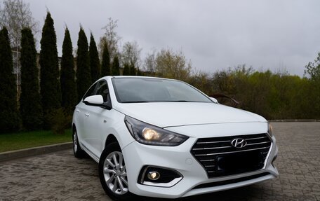 Hyundai Solaris II рестайлинг, 2019 год, 1 270 000 рублей, 1 фотография