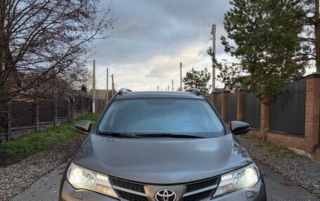 Toyota RAV4, 2015 год, 1 850 000 рублей, 1 фотография