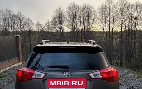 Toyota RAV4, 2015 год, 1 850 000 рублей, 4 фотография