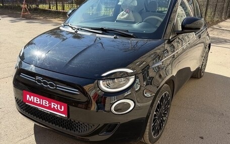 Fiat 500, 2021 год, 2 700 000 рублей, 2 фотография