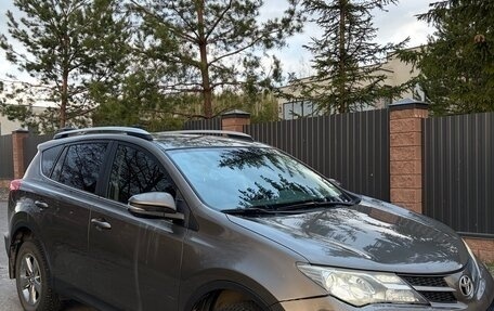 Toyota RAV4, 2015 год, 1 850 000 рублей, 3 фотография