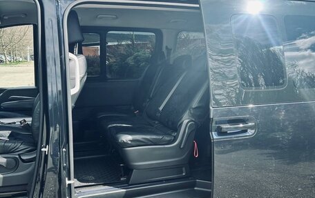 Hyundai Staria, 2022 год, 4 400 000 рублей, 5 фотография