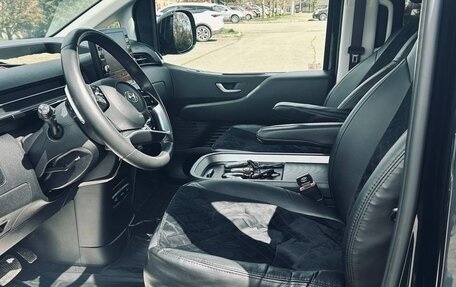 Hyundai Staria, 2022 год, 4 400 000 рублей, 6 фотография