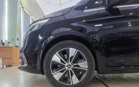 Mercedes-Benz V-Класс, 2024 год, 7 210 000 рублей, 8 фотография