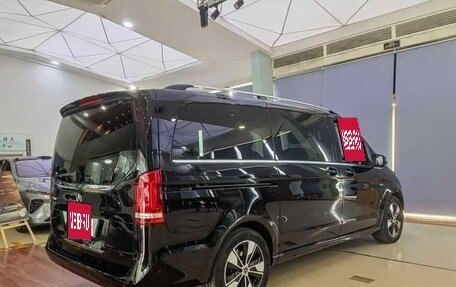 Mercedes-Benz V-Класс, 2024 год, 7 210 000 рублей, 7 фотография