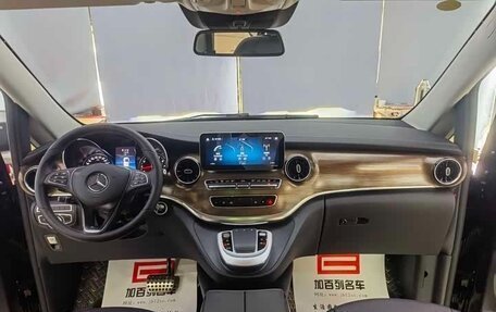 Mercedes-Benz V-Класс, 2024 год, 7 210 000 рублей, 9 фотография