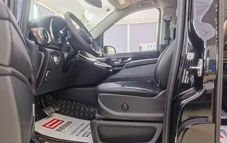 Mercedes-Benz V-Класс, 2024 год, 7 210 000 рублей, 11 фотография