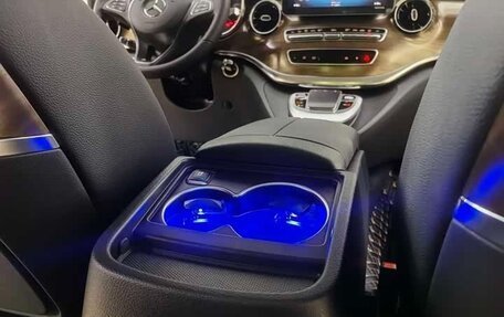 Mercedes-Benz V-Класс, 2024 год, 7 210 000 рублей, 15 фотография