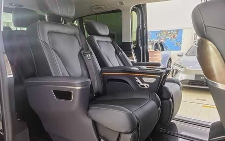 Mercedes-Benz V-Класс, 2024 год, 7 210 000 рублей, 18 фотография