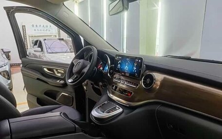 Mercedes-Benz V-Класс, 2024 год, 7 210 000 рублей, 10 фотография