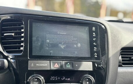 Mitsubishi Outlander III рестайлинг 3, 2022 год, 2 700 000 рублей, 17 фотография