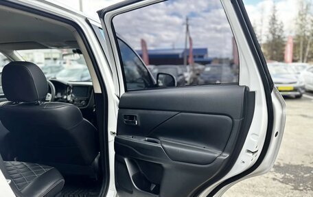 Mitsubishi Outlander III рестайлинг 3, 2022 год, 2 700 000 рублей, 24 фотография