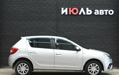 Renault Sandero II рестайлинг, 2019 год, 880 000 рублей, 8 фотография